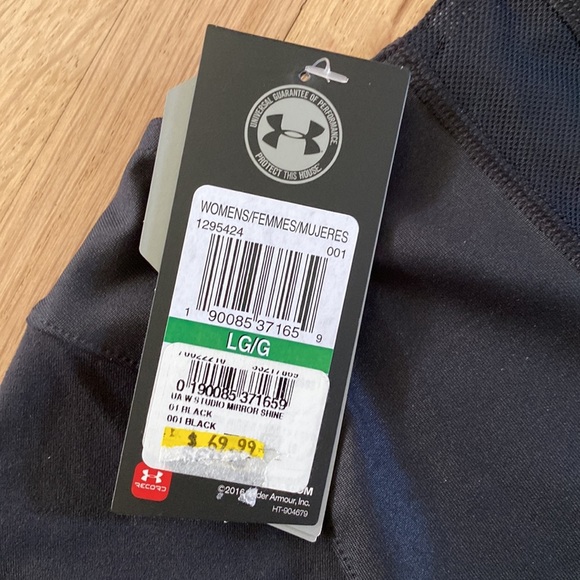 Under Armour Heat Gear Top - Picture 5 of 5